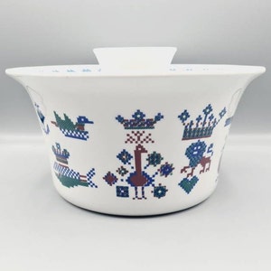 FIGGJO FLINT MENU, 2 Qt oven dish, covered casserole w/lid, design Hermann Bongard, Figgjo Flint Menu Norway, McM Mid Century Modern 1960&#39;s