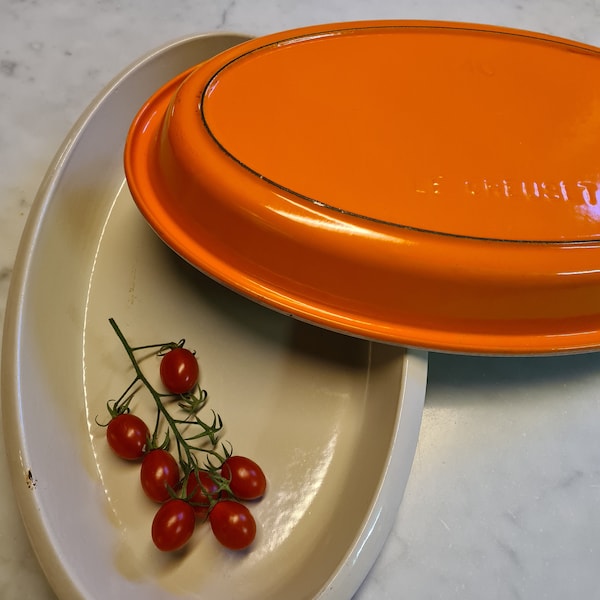 Hard to find Vintage Le CREUSET 40 FRENCH FLAME Oval Baking Au Gratin cast iron dish 1970’s Bakers Roasting Pans Dishes Bakeware Enamelware
