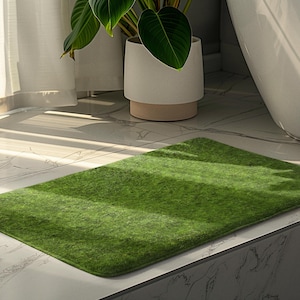 Green Grass Bath Mat: Memory Foam, Non-Slip Shower Mat