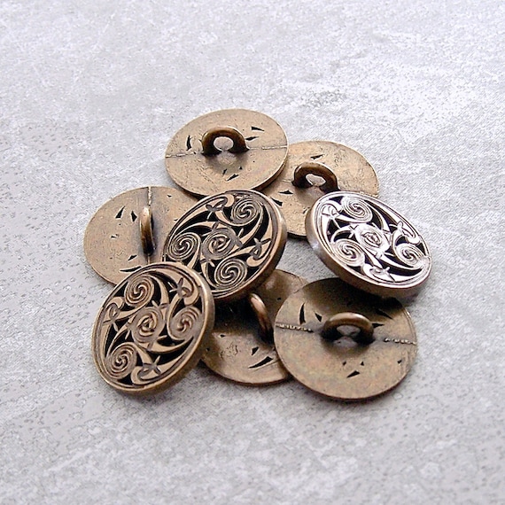 Flower effect metal buttons black white 24mm 18mm By per button
