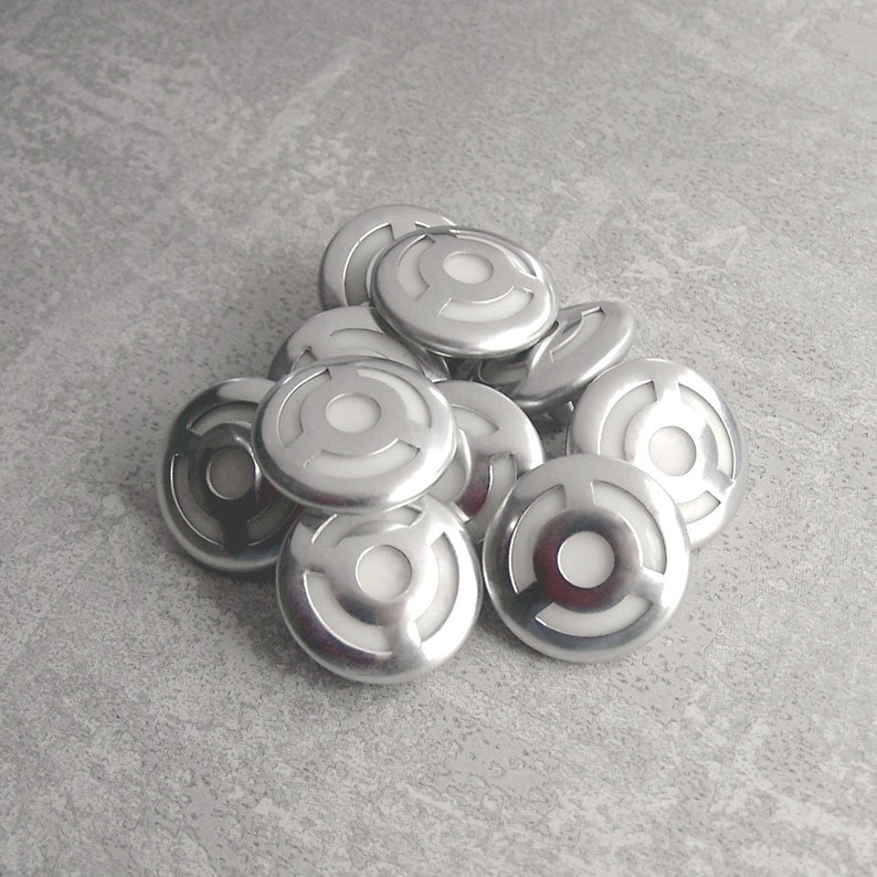 Flower effect metal buttons black white 24mm 18mm By per button