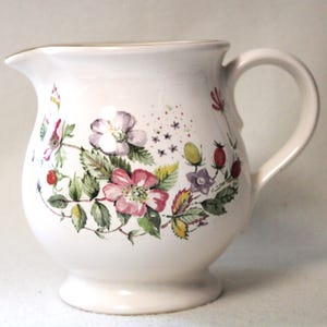 Vintage Cloverleaf Wildflower Milk Jug - Richard Webb Creamer