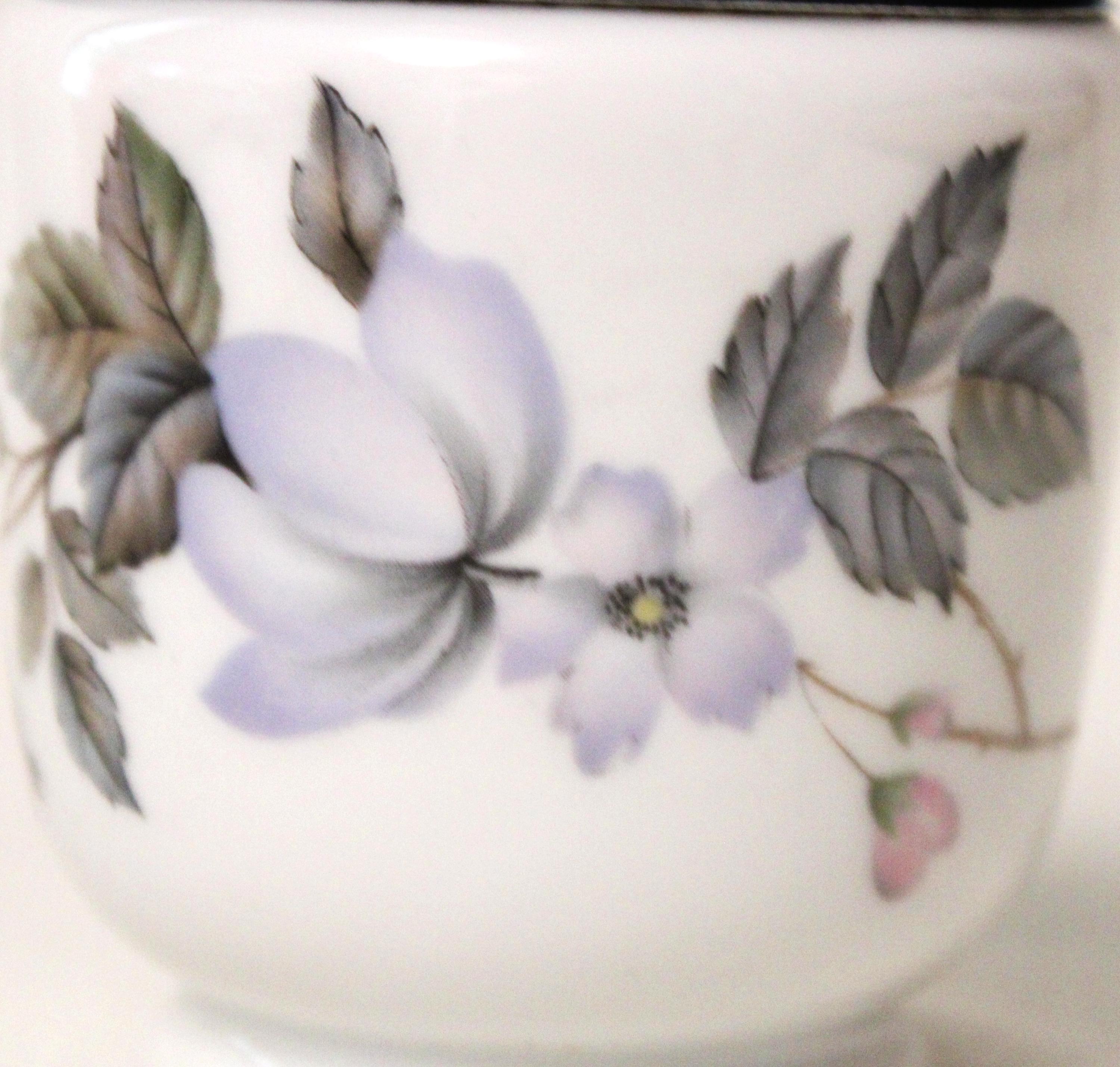 ヴィンテージ ロイヤルウースター磁器製エッグコドラー：6月の