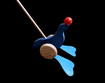 Hand-Painted Wooden Push Along Seal Toy – Solid Beech Wood and Elastic Materials