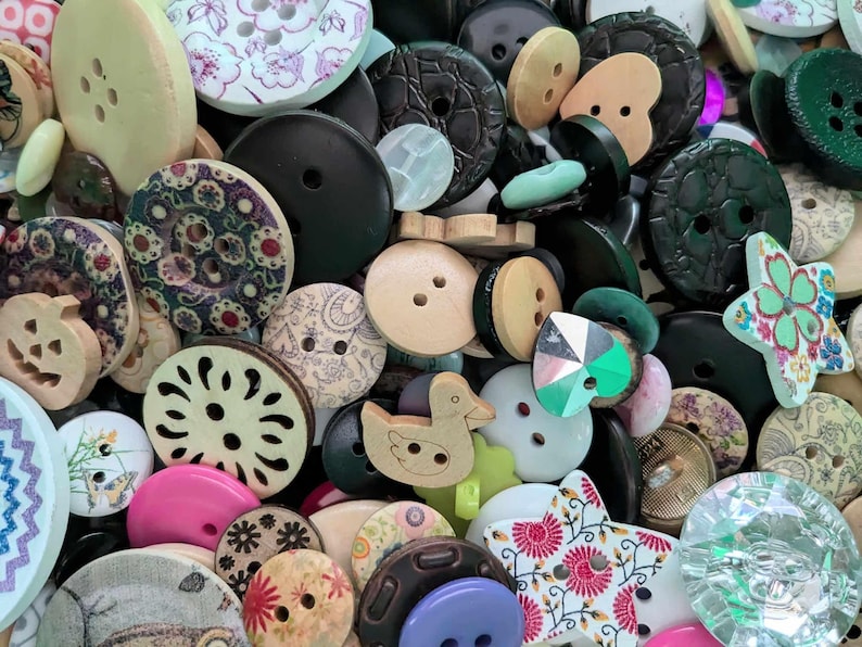 Pack of Random Assorted Mixed Buttons All Shapes and Sizes- 50g - DNC ...