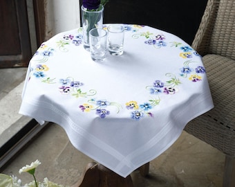 Embroidery Kit – Tablecloth – Pretty Pansies