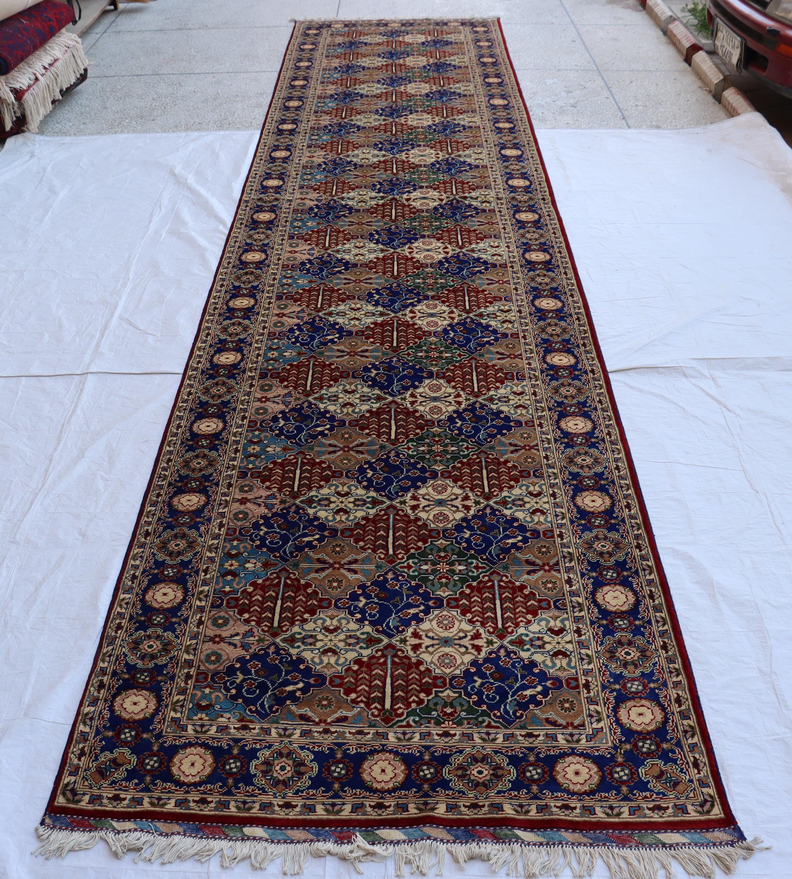 ハンドメイドのアフガニスタンウールランナーラグ：ネイビーブルー
