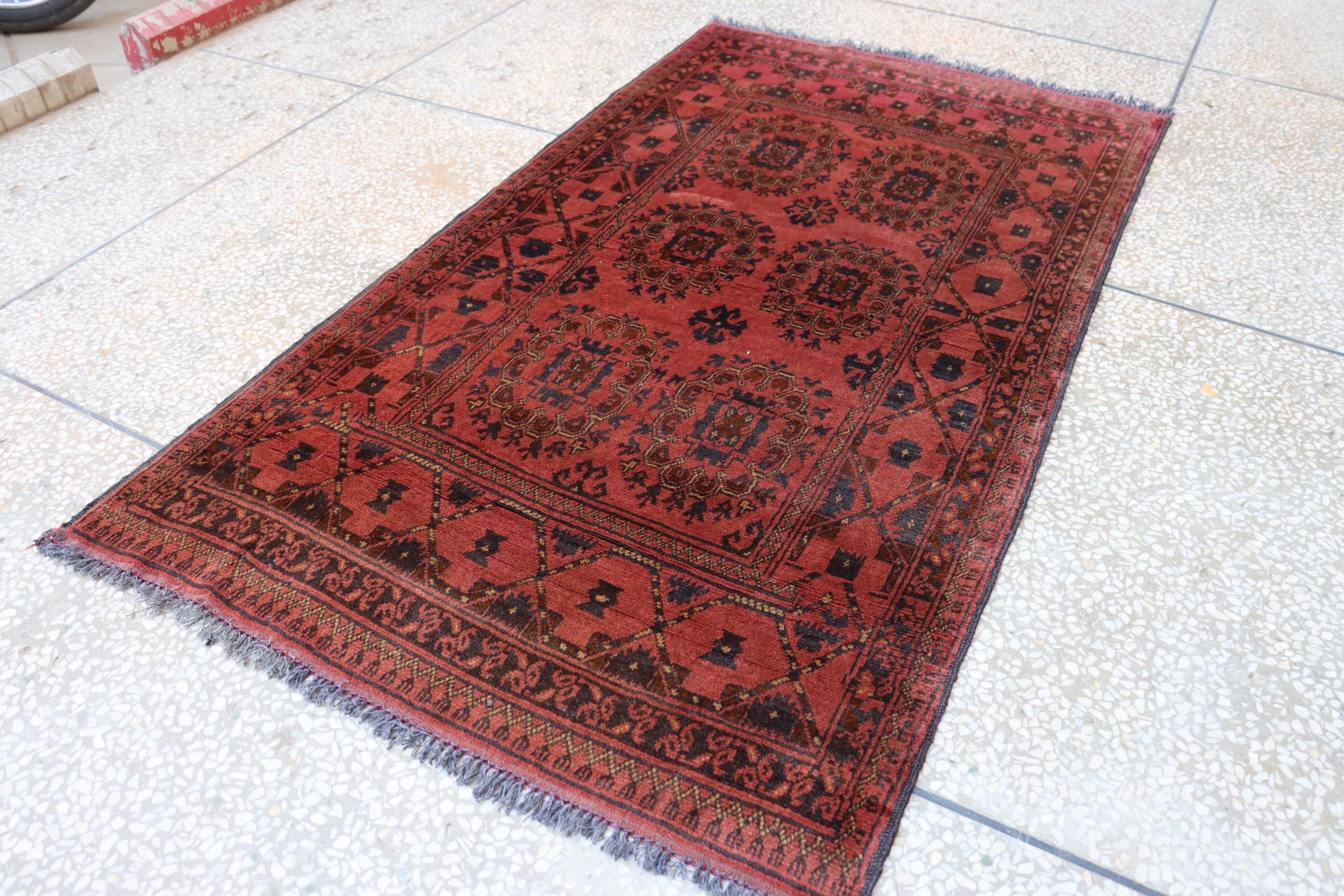 トルクメン アフガニスタン レッド ラグ/サイズ: 52x160cm... k5 ハンドメイドのアフガニスタンウールラグ、レッドトルクメン部族ラグ