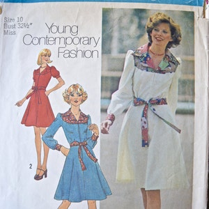 1970&#39;s Simplicity 7130 Vintage Sewing Pattern Young Contemporary Fashion Misses Dress in Two Lengths Contrast Yoke and Tie Belt Bust 32.5