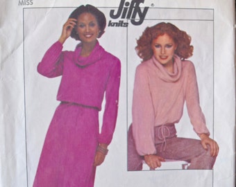 1970's Simplicity 8162 Vintage Sewing Pattern Stretch Knit Cowl Neckline Blouson Top with Fluid Skirt Petite Size 6-8 Bust 30.5-31.5"