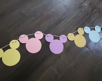 Banner de fiesta de Mickey pastel