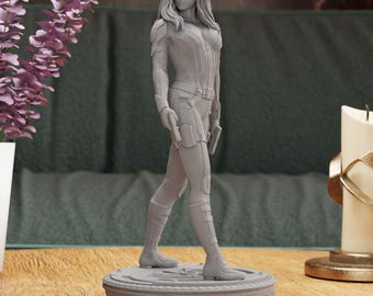 Black-Suited Spy Figurine Statue – The Elite Covert Operative Figure | The Master Assassin, iconic stealthy agent room decoration