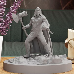 Battle-Hardened Hero Figurine Statue – Hammer & Axe-wielder Figure | Unmatched Power and Determination, Iconic Thunder God Room Decoration