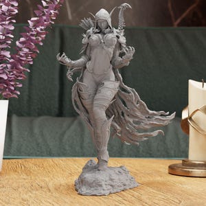 Sylvanas &#39;Banshee Queen&#39; Figurine Statue, World of Warcraft Character, leader of the Forsaken, iconic archer room decoration