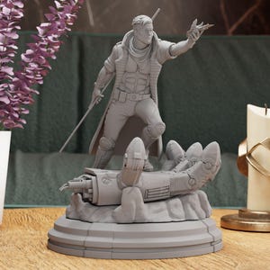 Charmante Heldenfigur Statue – Die Master of Cards Figur | Experte Stärke und Dieb, kultige Dekoration der Helden