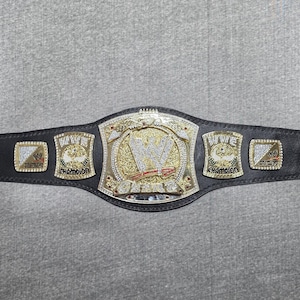 World Heavyweight Spinner Championship Replica Wrestling Title Belt: Cowhide Leather, Die Cast Brass