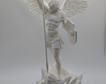Figura del Arcángel San Miguel