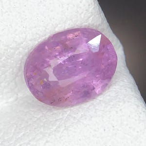 Belleza fascinante de zafiro rosa y lavanda natural, 1,30 quilates.