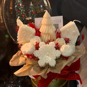 Christmas Candle Bouquet: Handmade Soy Wax Flower Box Gift - Etsy