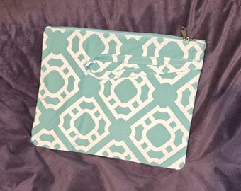 Monogrammed Waterproof Bikini Bags-Makeup Bag-Swimsuit Organizer- Poolside Essentials Bag-Waterproof Travel Case