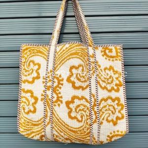 Hand-Printed Quilted Cotton Tote Bag: Women&#39;s Travel Shoulder Bag