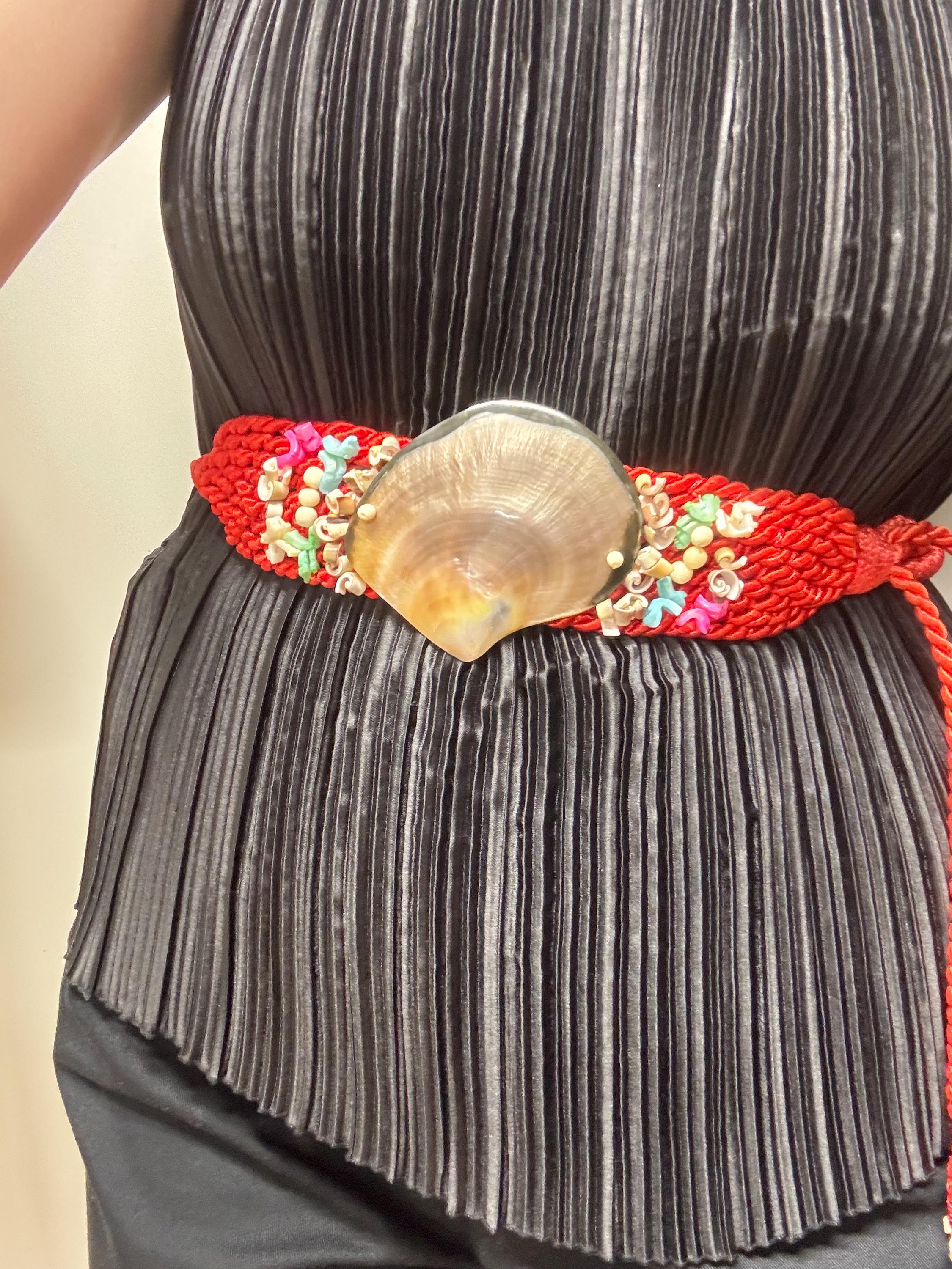 Vintage 70s 80s Mother of Pearl Shell Belt Braided Cord Belt  display picture 2