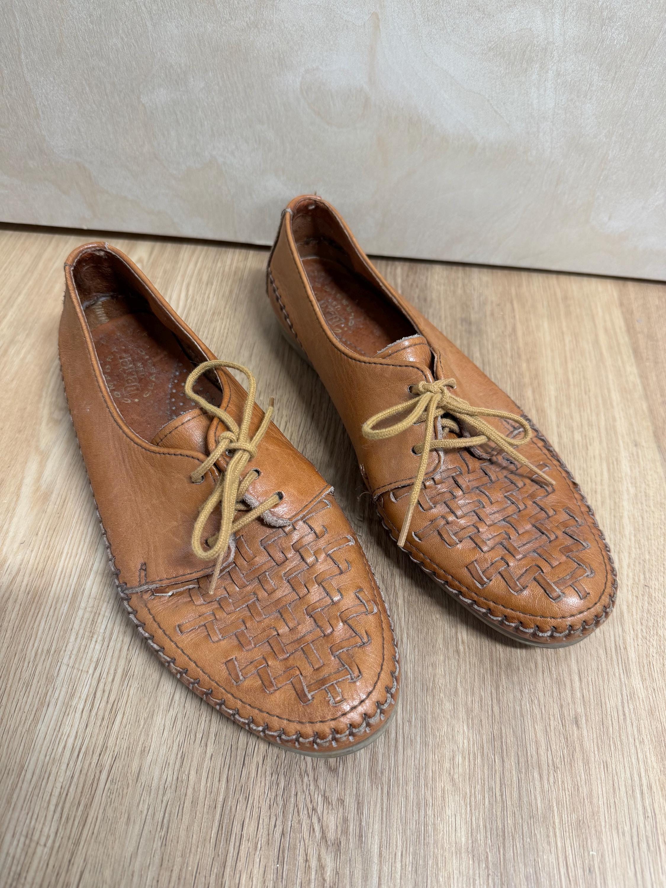 Vintage 70s Early 80s Size 7.5 Super Soft Brown Leather Woven