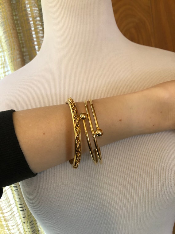 Vintage 80s 90s pair of gold bangles chain link a… - image 2
