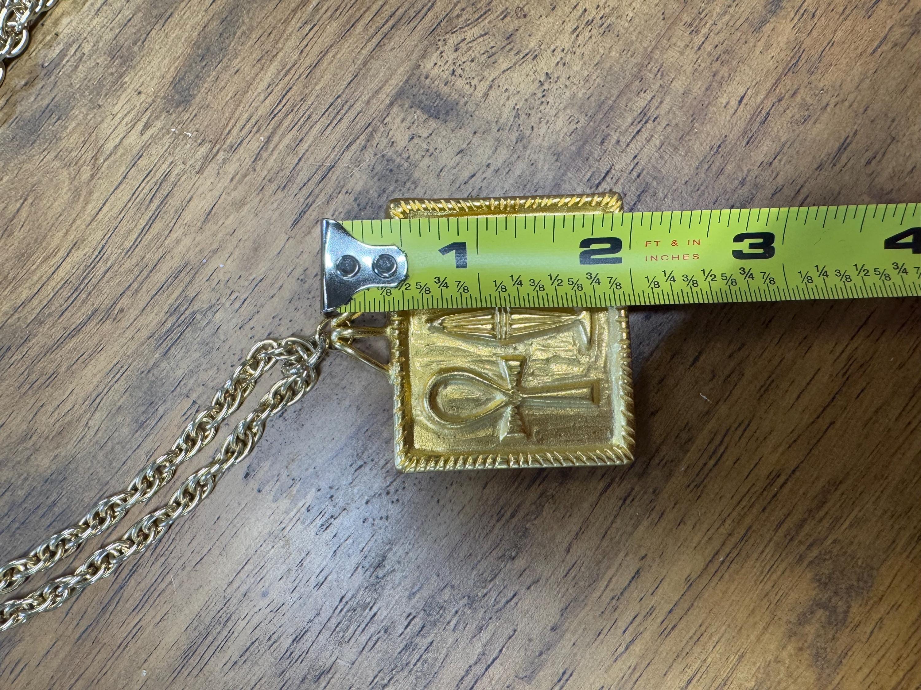 Vintage 70s 1976 MMA Gold Egyptian Symbol Pendant Metropolitan 