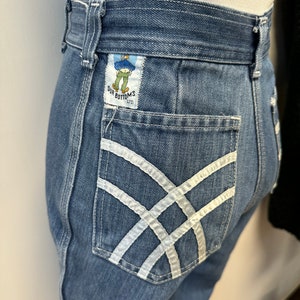 Vintage 70er Jahre Our Bottoms Ltd Flare High Waist Denim mit Band-Design auf den Gesäßtaschen