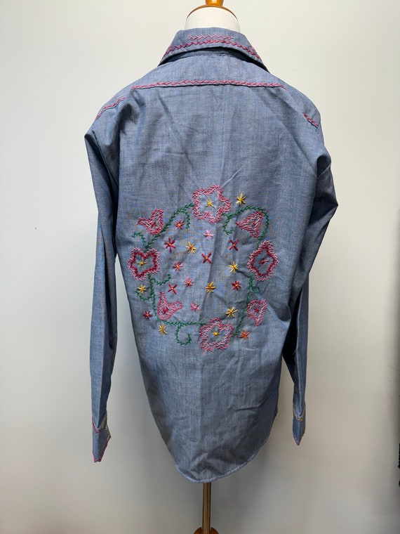vintage フラワーパッチ シャンブレーシャツ Vintage 70s Hand Embroidered Chambray Work Shirt Floral