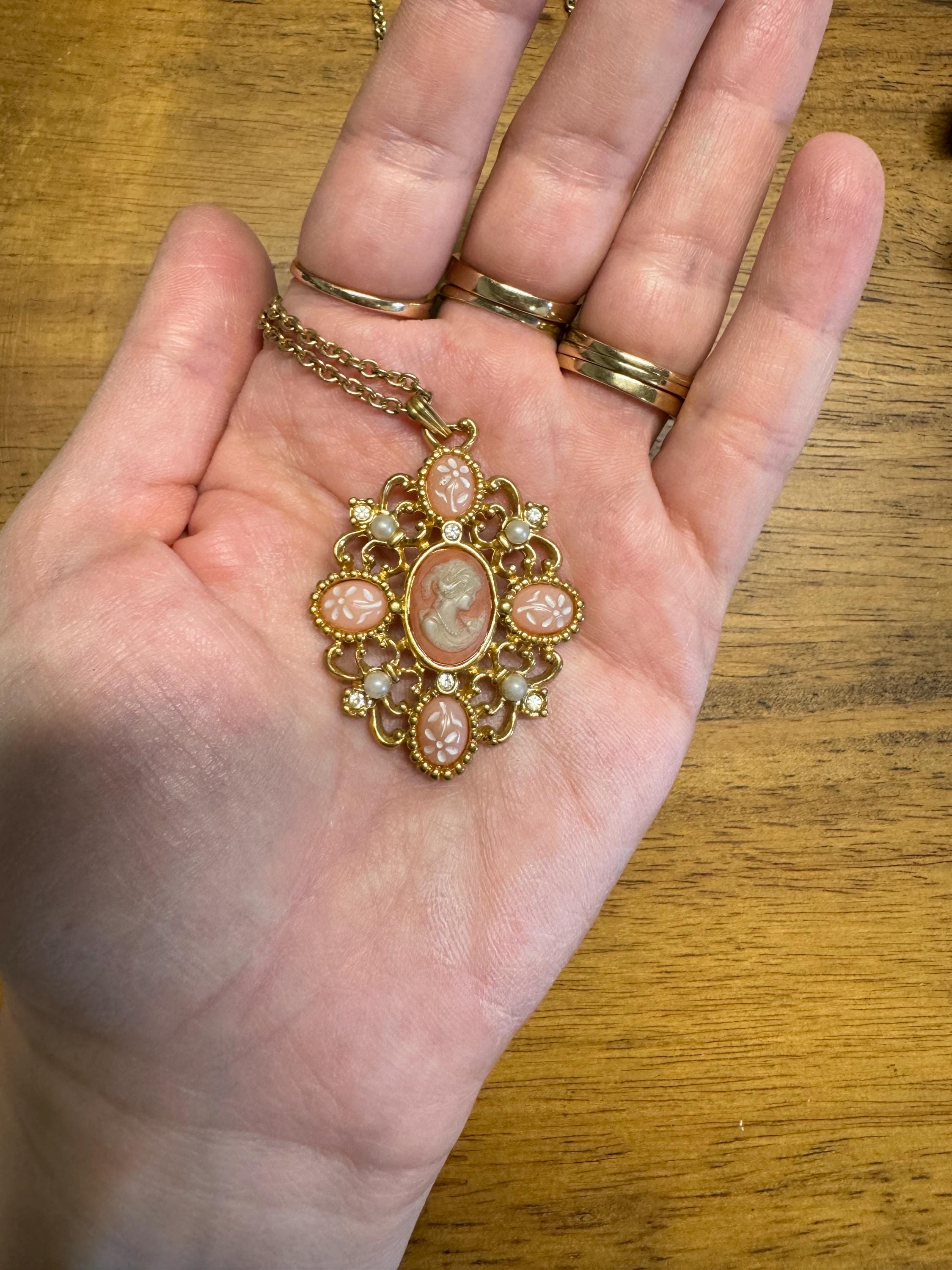 Pendentif Collier Vintage Années 70 - Or Rose Style Camée - Réf. 5284