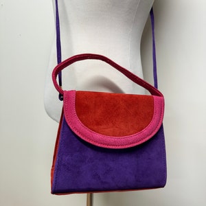 Vintage 80s 90s multicolored suede Leather color clock Purse with top handle and crossbody strap image 3