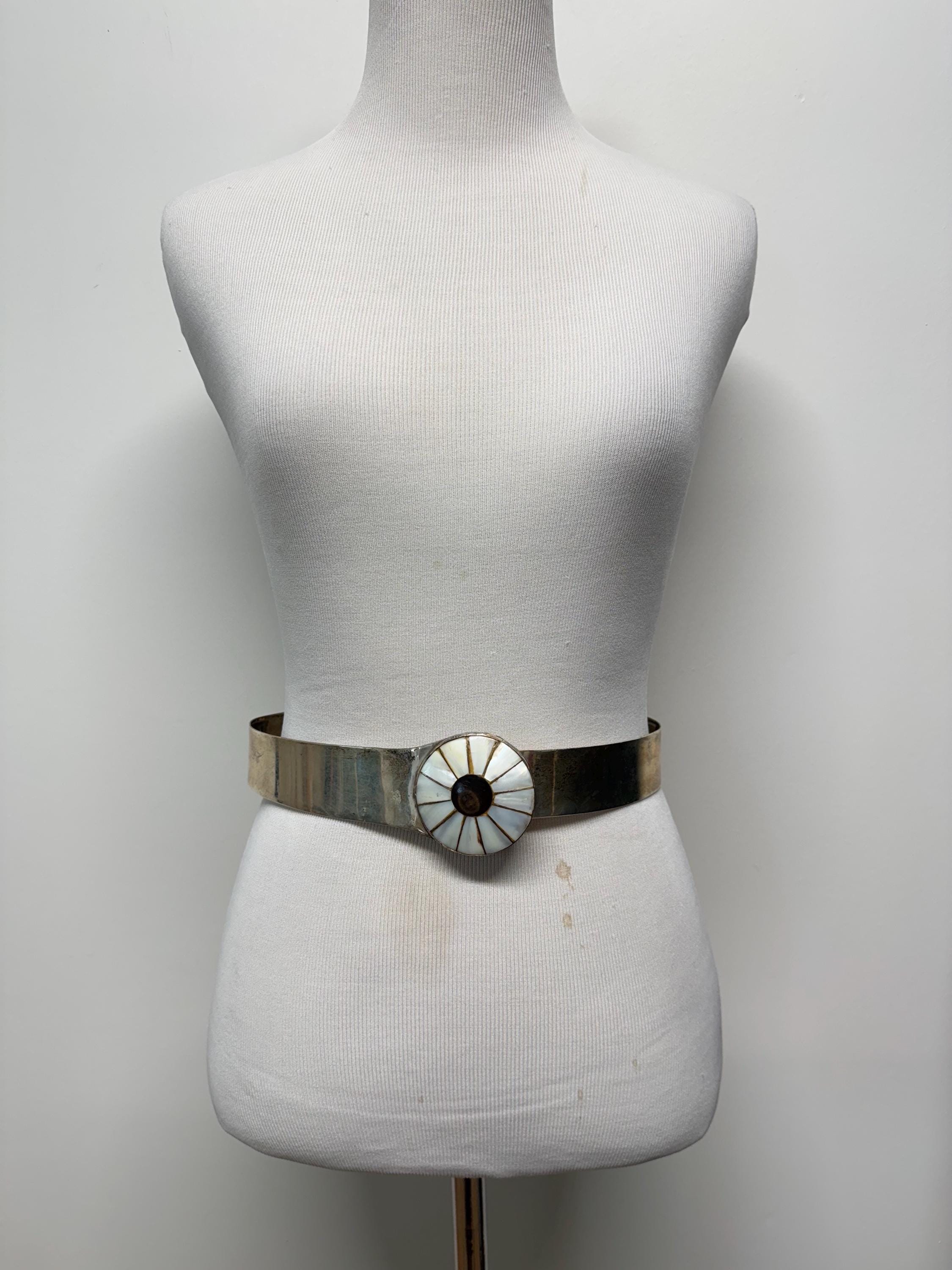 VINTAGE SILVER TONE METAL BELT UNBRANDED 30” IN LENGTH Vintage - Belly Dancer Silvertone Metal | Mercari main image 3
