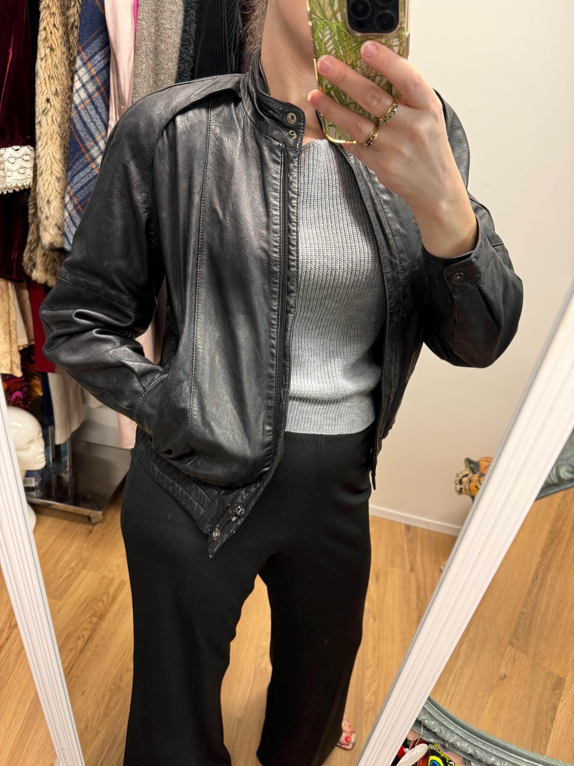 Vintage 80s 90s Classic Bomber Style Leather Jacket Biker Chick