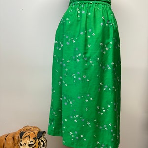 Vintage 70s early 80s Malia Honolulu bright floral print skirt with pockets
