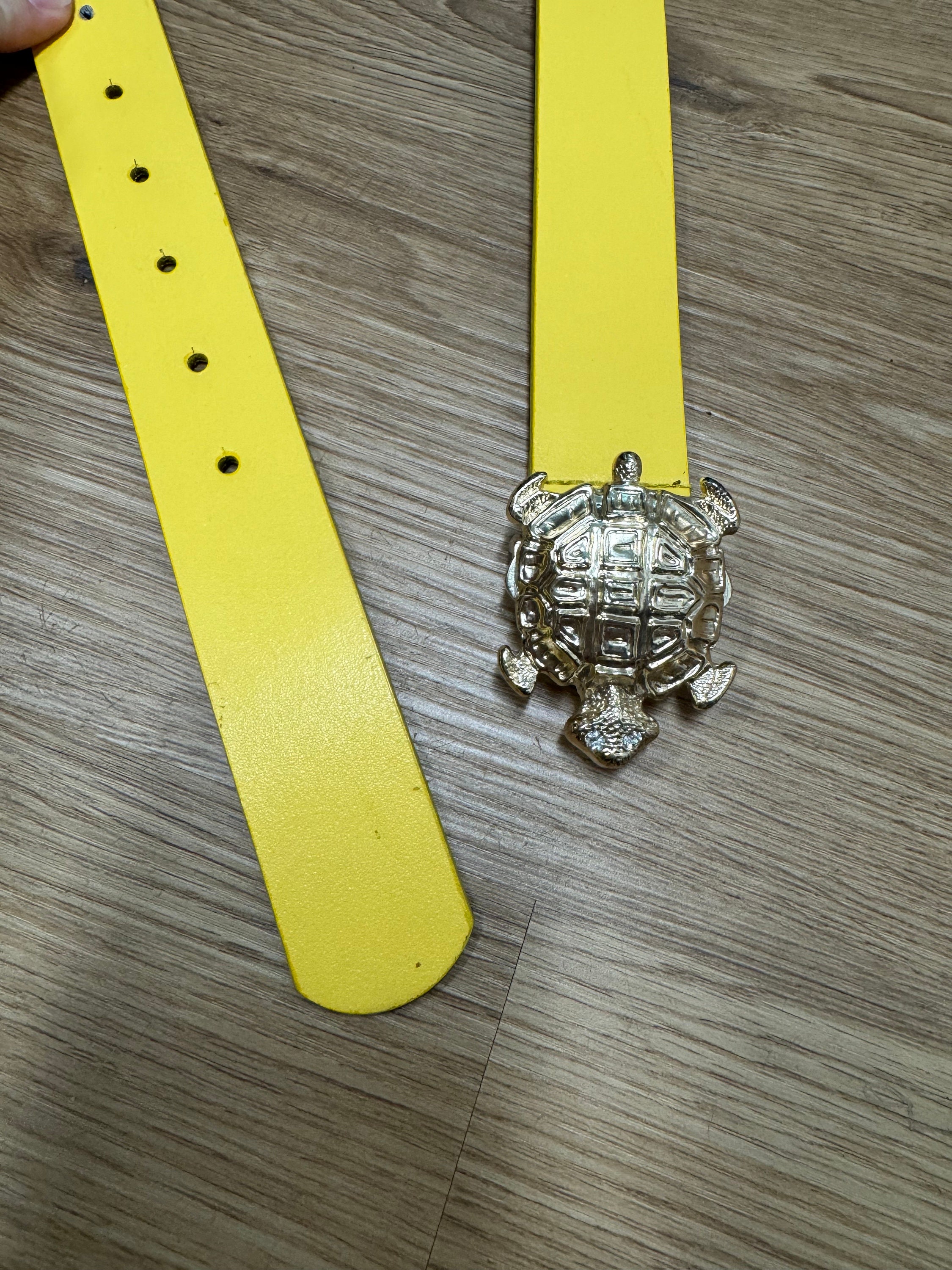Vintage Y2K Gold Turtle Belt Buckle Bright Yellow Leather  display picture 1