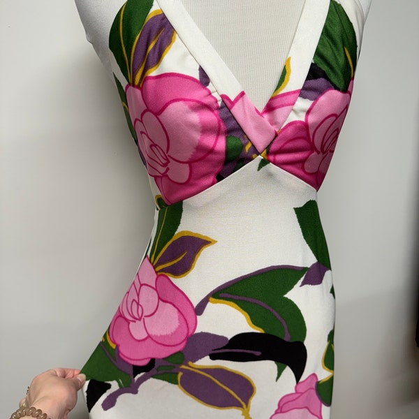 Vintage 60er 70er Jahre helles tropisches Blumen-Hawaii-Kleid mit großformatigem Print im Flower-Power-Stil