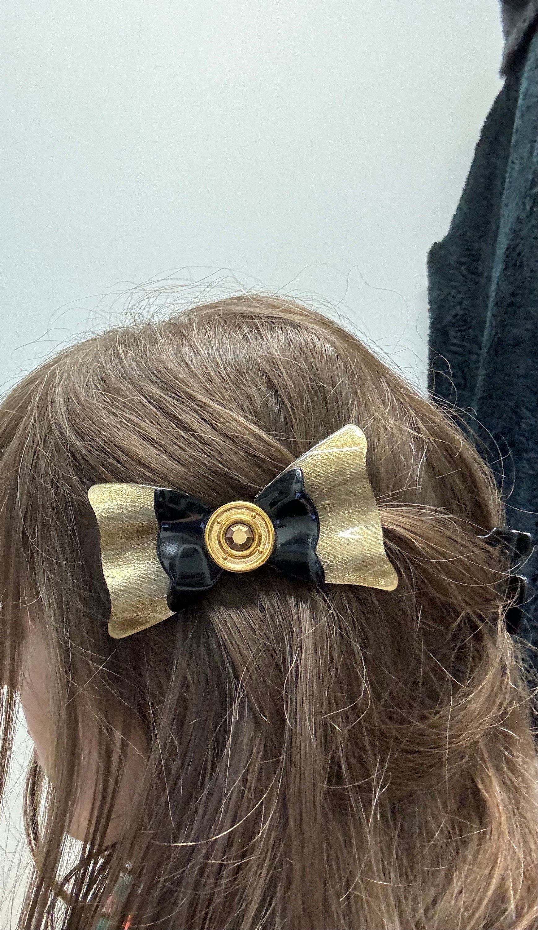 Vintage 80s 90s Gold and Black Resin Hair Barrette With Gold  display picture 2