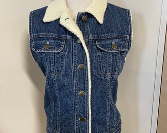 Vintage 90s Y2K  denim vest with faux shearling lining Jones Jeans