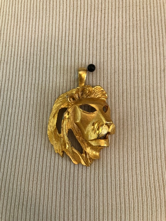 Vintage 70s 10k gold plated lion head charm
