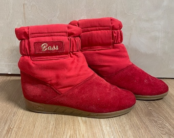 Vintage 80s puffy suede snow bunny boots bright red cozy bootie