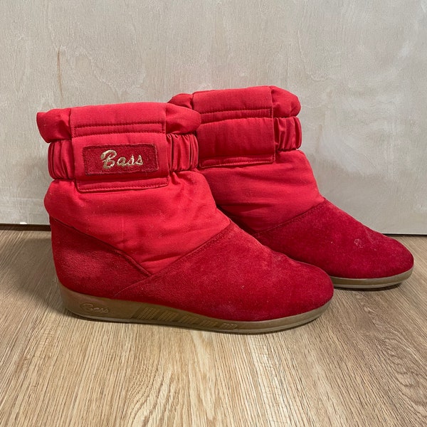 Vintage 80s puffy suede snow bunny boots bright red cozy bootie