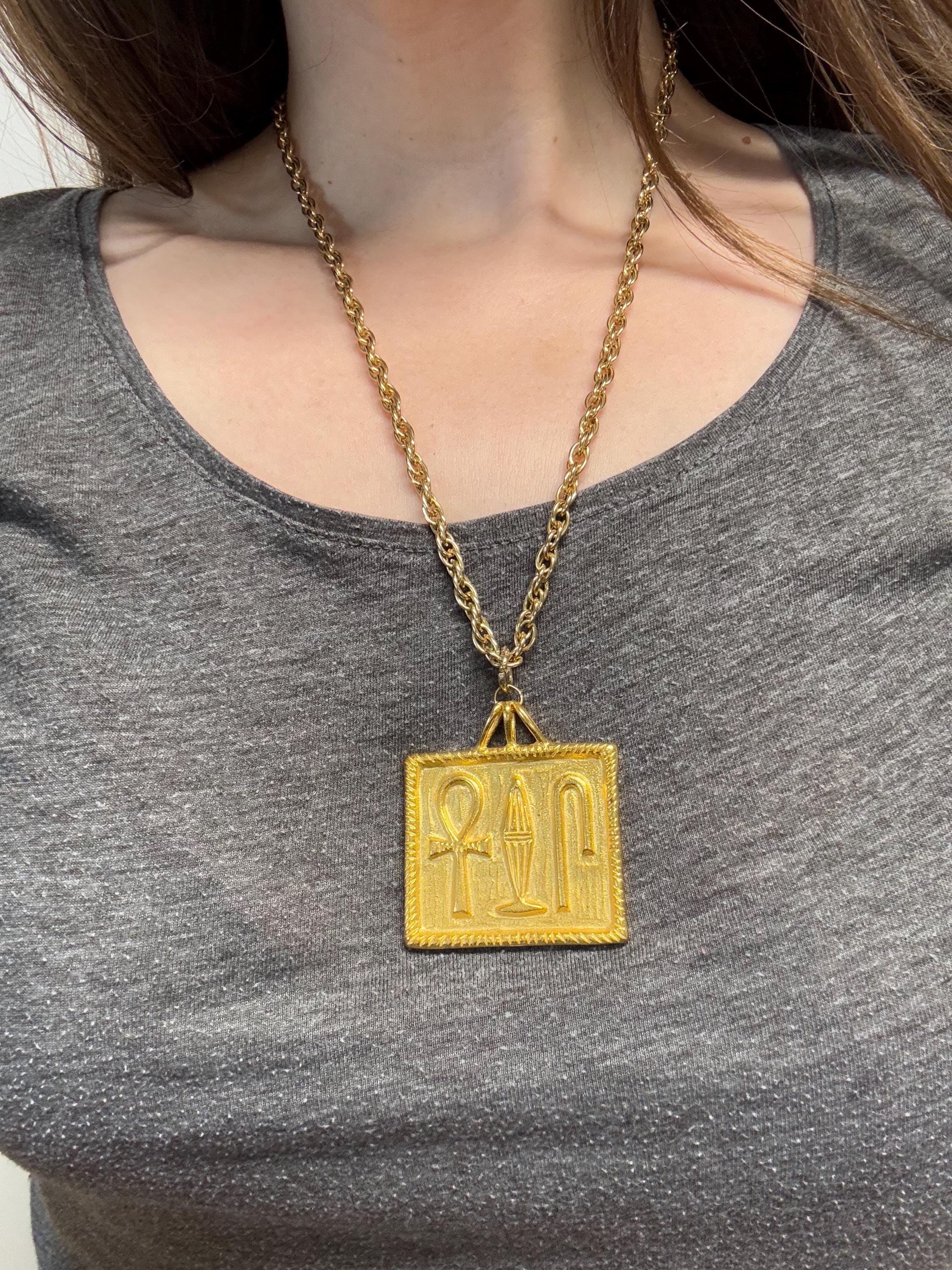 Vintage 70s 1976 MMA Gold Egyptian Symbol Pendant Metropolitan 