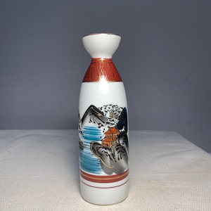 260ml / 9.2oz - Japanese Kutani Ware Hand-painted Landscape White Porcelain Sake Bottle / Bud Vase / Small Vase Decor / Japanese Sake Bottle