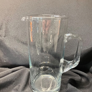 Hand Blown 10&quot; 32 oz. Teardrop Crystal Pitcher