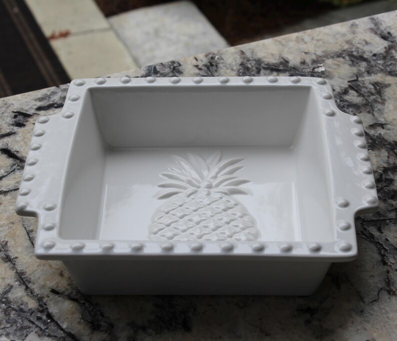 Mud Pie Pineapple Embossed Baker - Thumbnail 3