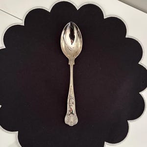Godinger Kings Pattern 9 1/4" Silver Plated Serving Spoon, Hallmark: Godinger