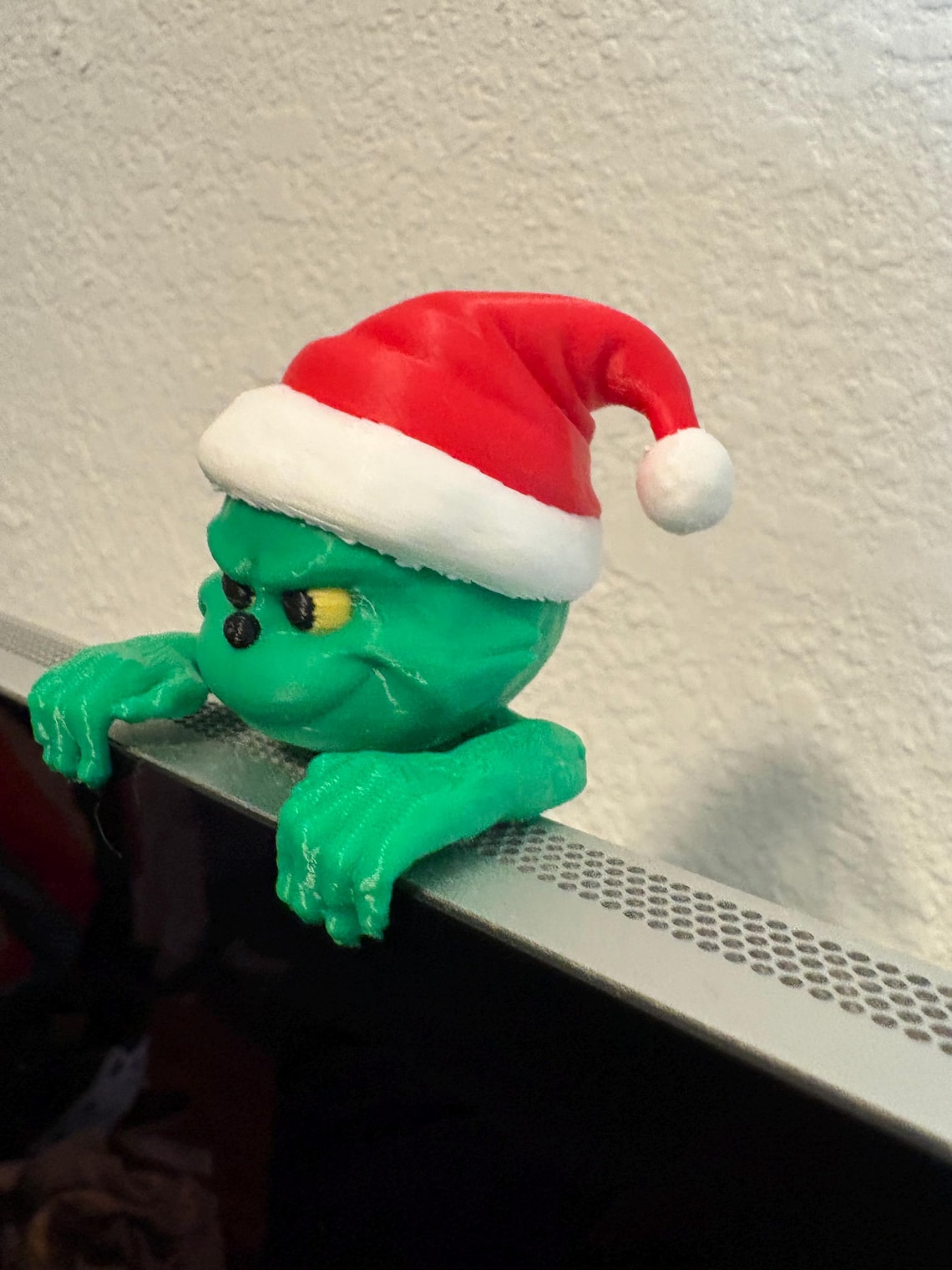 Grinch Monitor Buddy 3D Print - Etsy