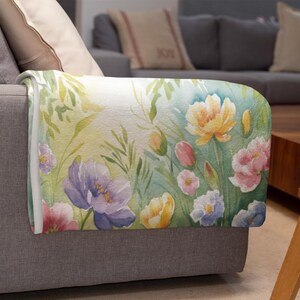 Watercolor Floral Sherpa Fleece Blanket: Soft Cosy Throw